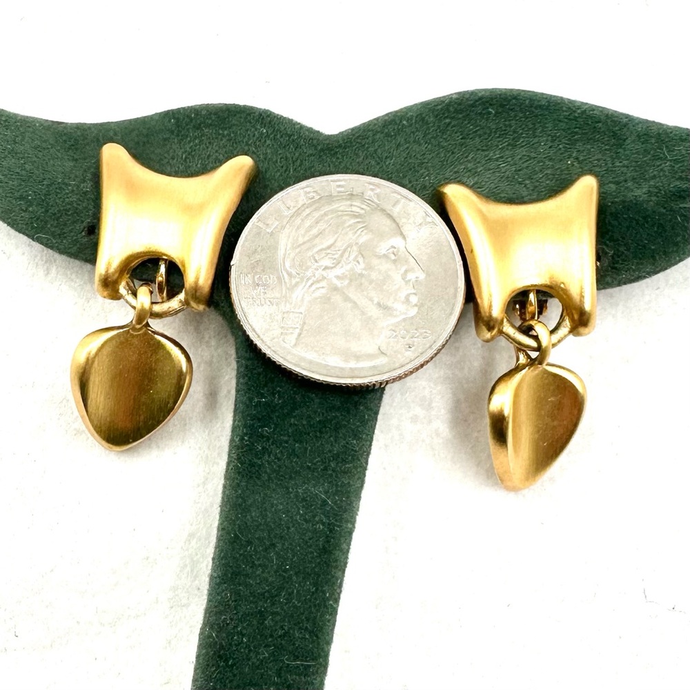 Vintage 1980’s Anne Klein Matte Gold Tone Ear Clip Earrings - Picture 5 of 10